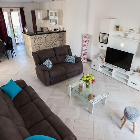 Apartments Mario Malinska Eksteriør billede