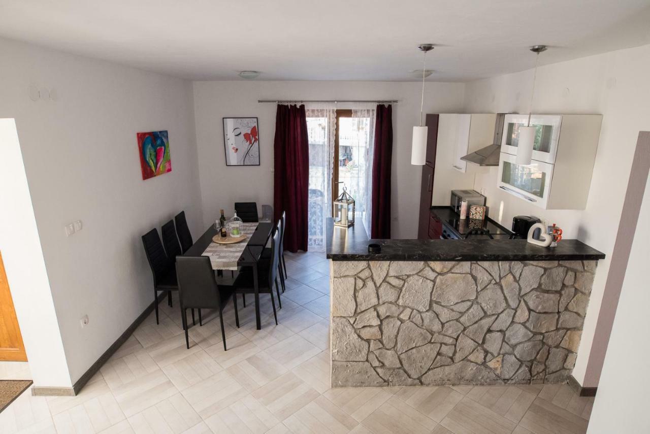 Apartments Mario Malinska Eksteriør billede